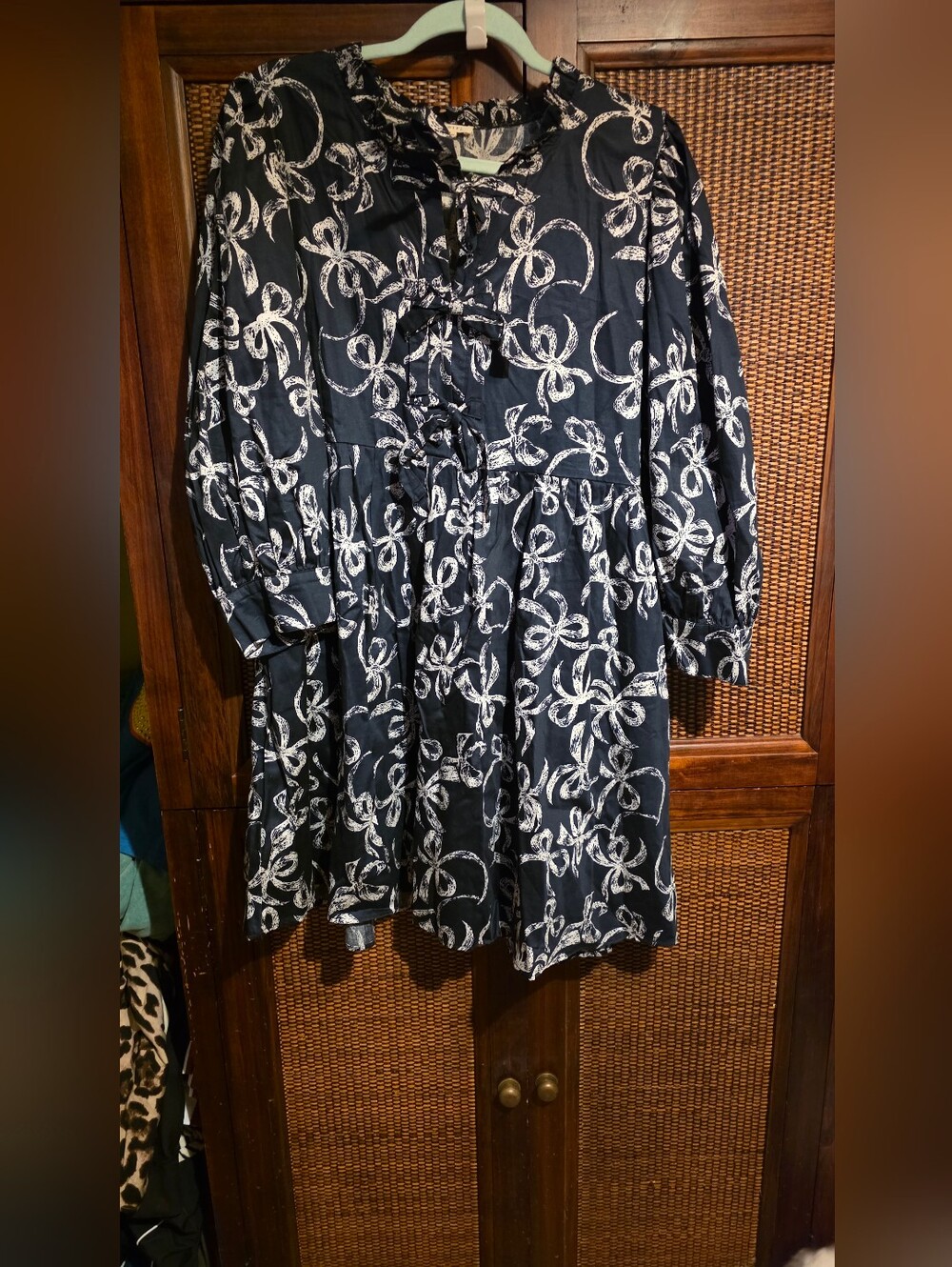 JODIFL Navy Blue and White Floral Bow-Front Babydoll Dress EUC Large PTP 21 - Picture 3 of 3